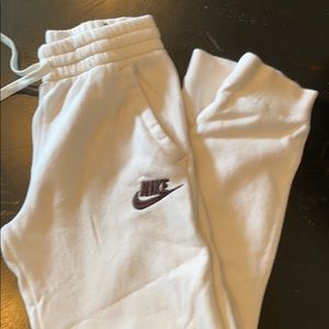 Nike boys joggers size large